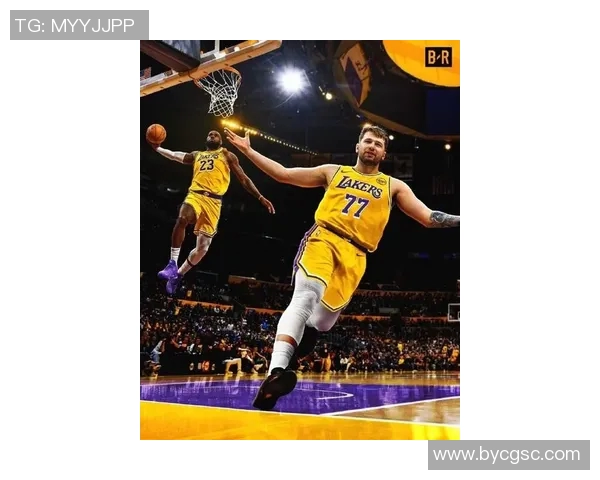 找回状态 东契奇追身三分打停掘金 找回状态 东契奇追身三分打停掘金