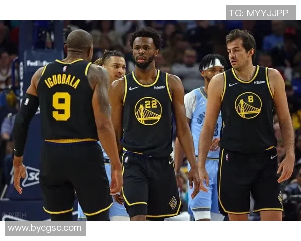 主攻手？狄龙半场14中5拿到11分 出手次数半场最多