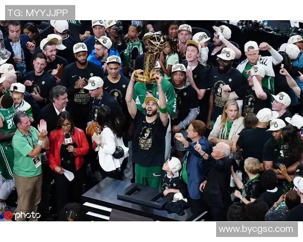 塔图姆准三双霍勒迪26分 凯尔特人再胜独行侠总分2-0 塔图姆准三双霍勒迪26分 凯尔特人再胜独行侠总分2-0