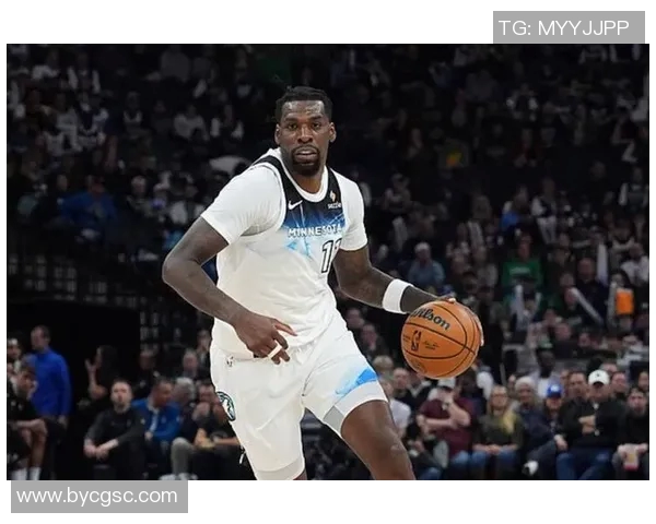 现场直击:爱德华兹末节连续得分 现场直击:爱德华兹末节连续得分