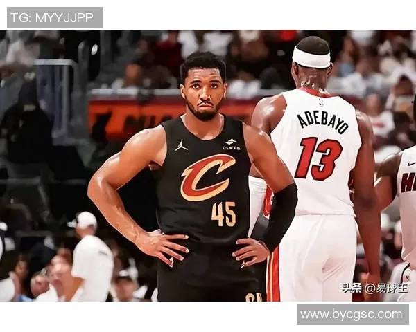 哈斯勒姆：小米切尔被交易到热火时给我发短信 说想进防守一阵